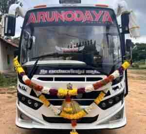 25-seater-mini-bus-for-rent-in-Bangalore