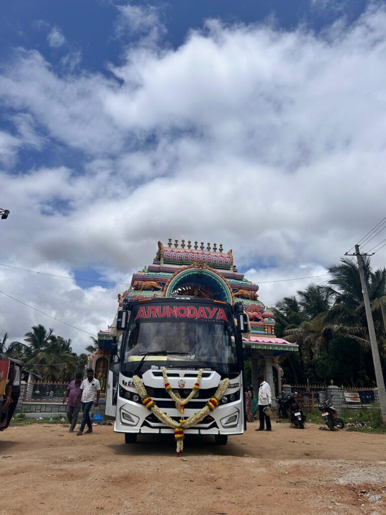 32 seater bus