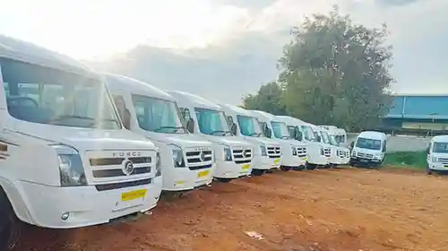 10-Seater-Tempo-Traveller-to-Bangalore-Airport