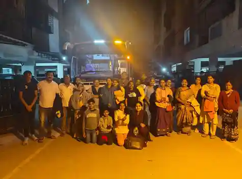 25-Seater-Bus-Hire-in-Bangalore-for-Mysore-Trips